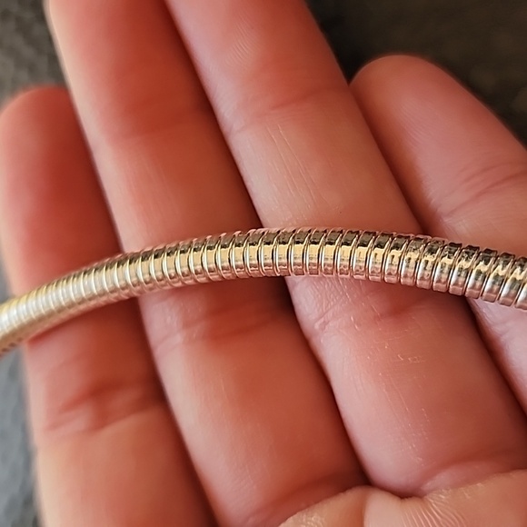 Elegant Silver-Tone Choker Necklace - Picture 4 of 6